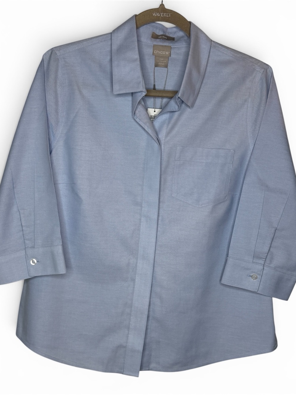 Chicos Sz OP No Iron 3/4 Sleeve Light Blue Button Up | NWT